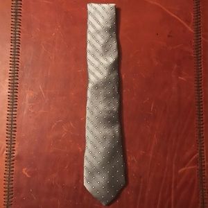 New TOM JAMES Tie in Silver